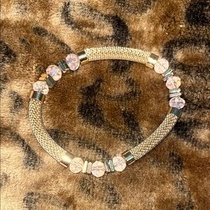 Elegant Gold and Pink Beaded Bracelet